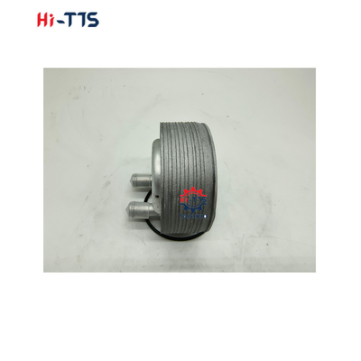 高品質の自動車部品 ニッサン用のエンジンオイルクーラー 21305-5M301 213055M301